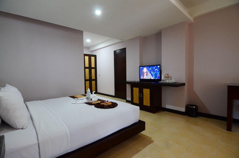 Grand Santhi Hotel Denpasar Zewnętrze zdjęcie